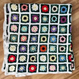 Handmade Vintage Style Granny Square Crochet Throw Blanket Floral Afghan